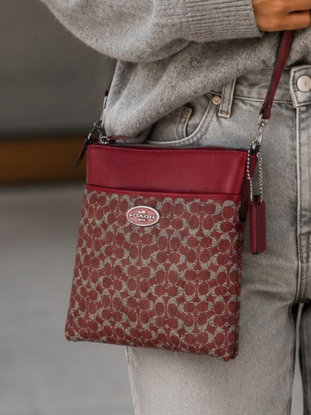 COACH Red Signature North South Swingpack Crossbody Bag F52856 EUC